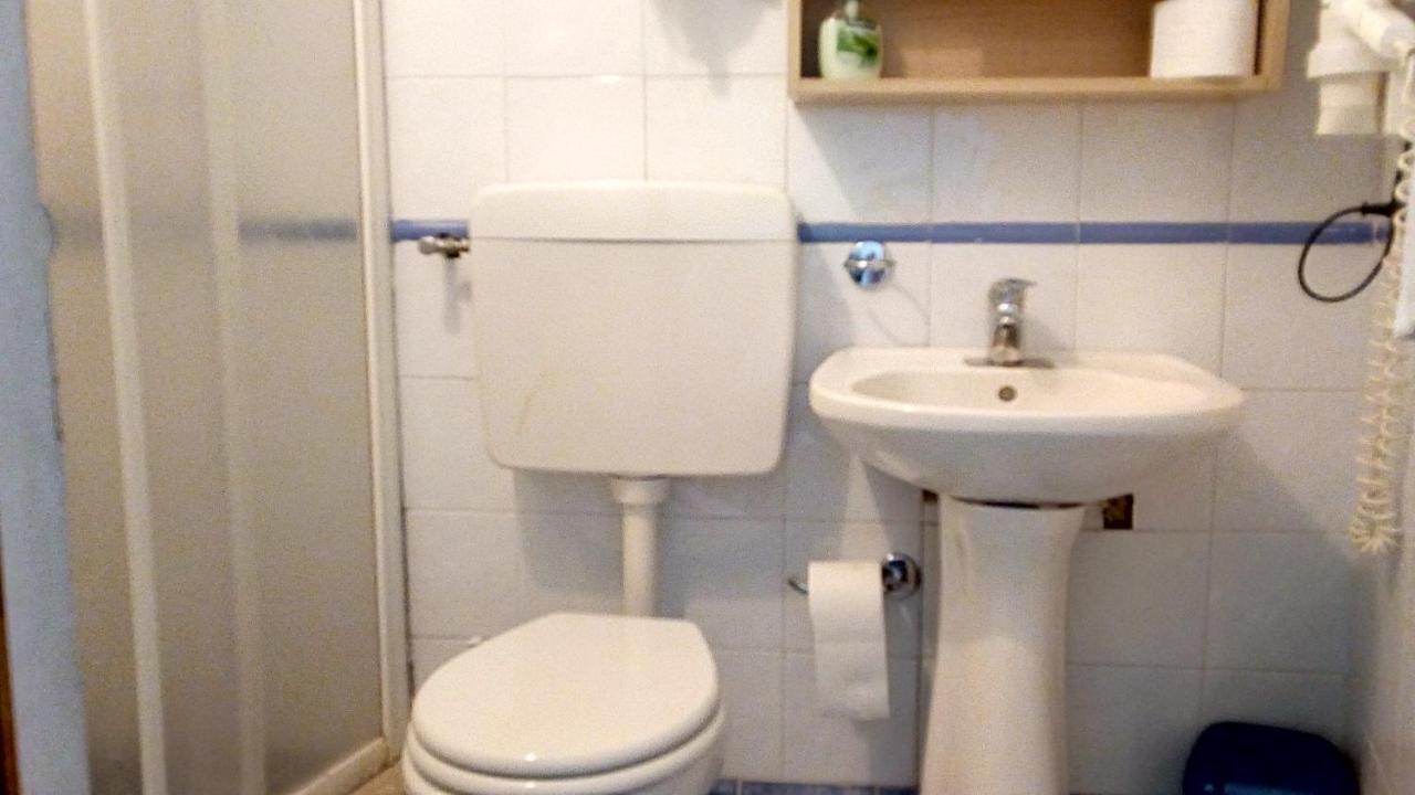 B&B Casa Frankストロンボリ エクステリア 写真